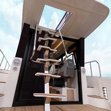 Botel Jacht Motorowy Futura 40 Fly Grand Horizon *