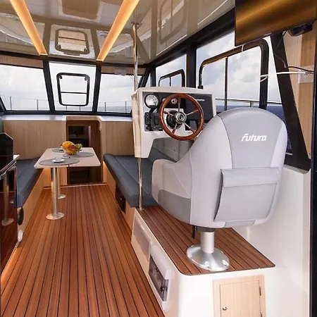 Jacht Motorowy Futura 40 Fly Grand Horizon *