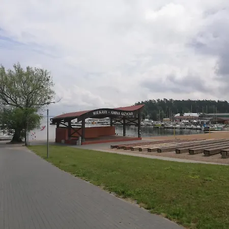 Jacht Motorowy Futura 40 Fly Grand Horizon * Wilkasy (Gizycko)